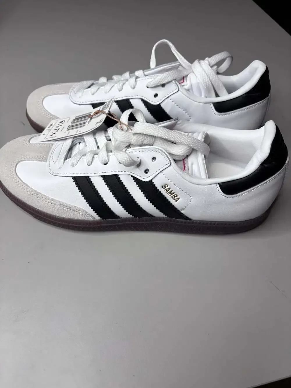 Adidas Samba Indoor Soccer Shoes - White/Black 6.5 men’s